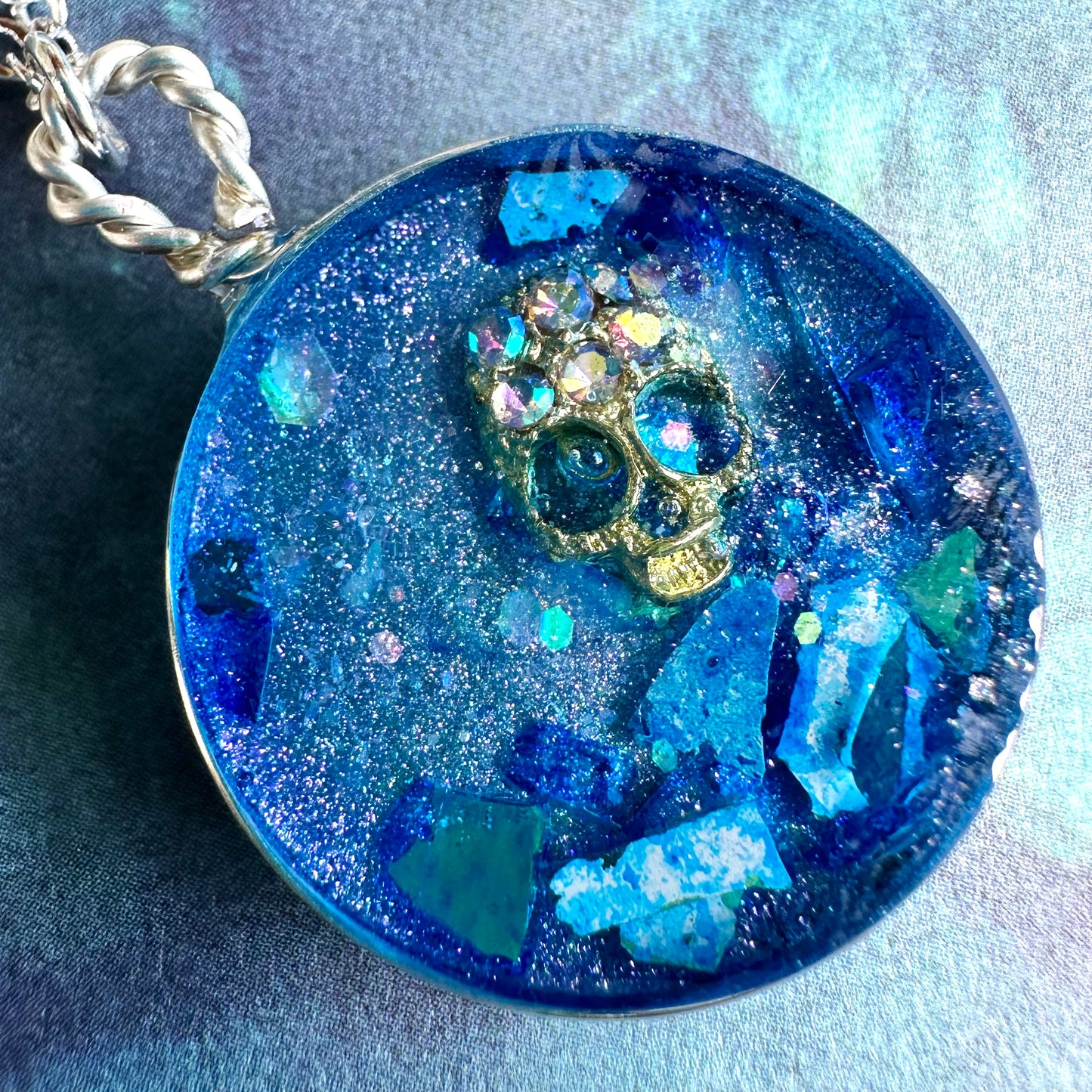 Shipwreck Necklace - Gold