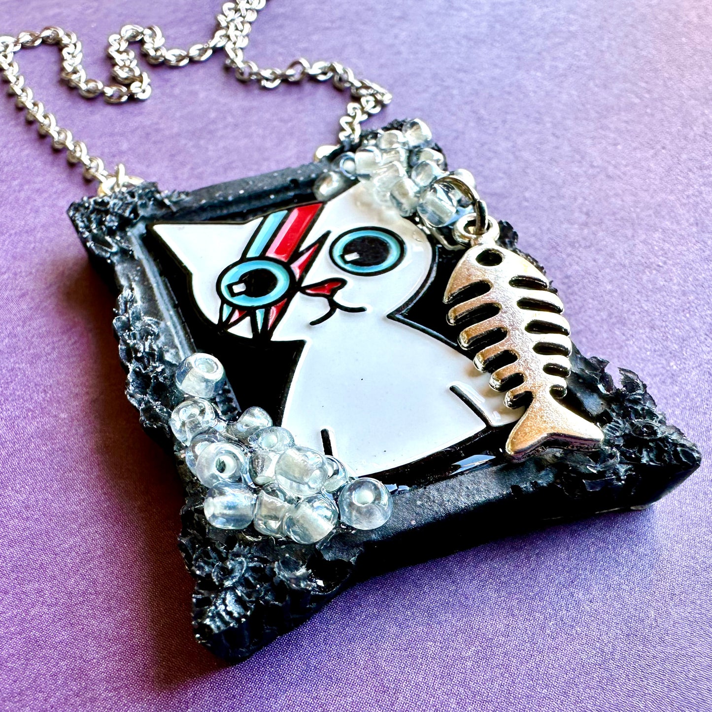 Bowie Cat Frame Pendant Necklace