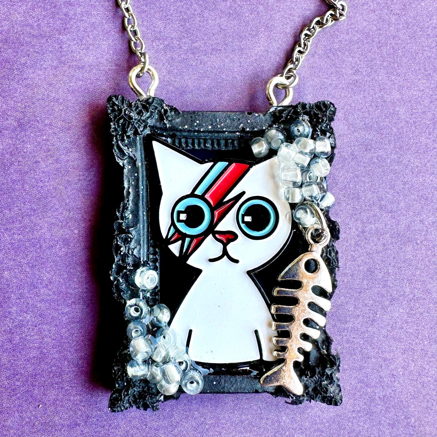 Bowie Cat Frame Pendant Necklace